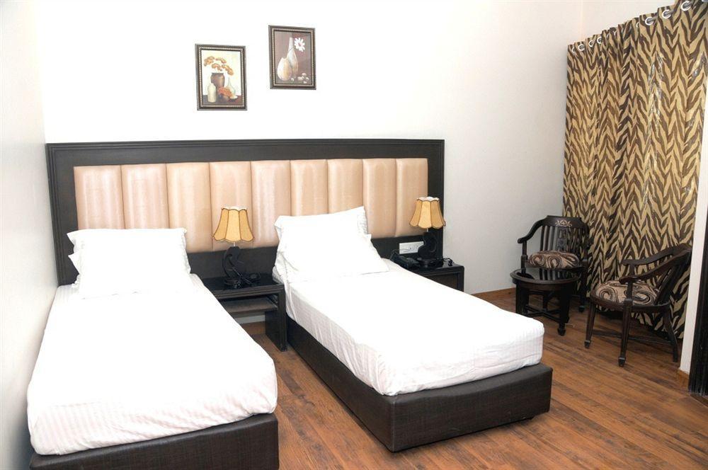 Hotel Prems Paradise Amritsar Ngoại thất bức ảnh