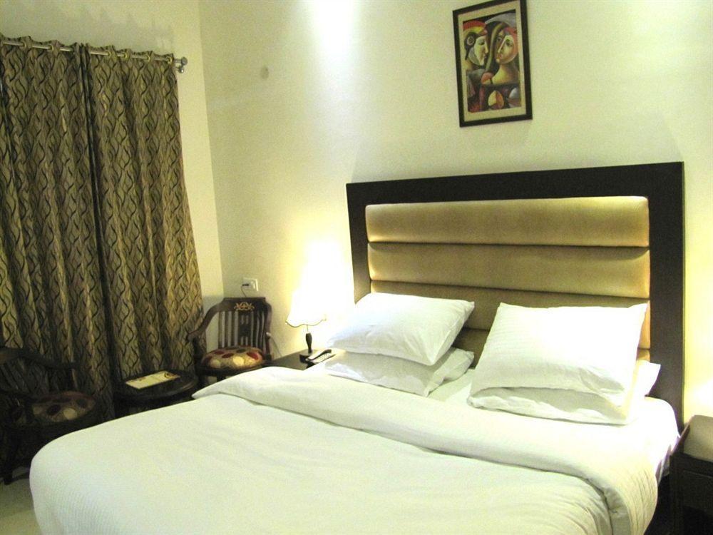 Hotel Prems Paradise Amritsar Ngoại thất bức ảnh