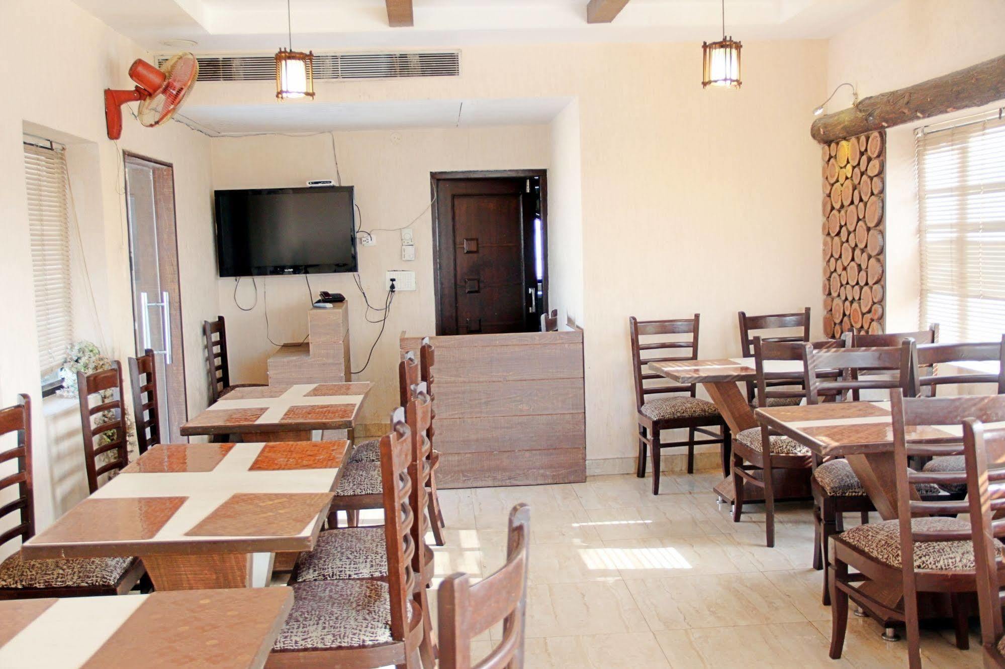 Hotel Prems Paradise Amritsar Ngoại thất bức ảnh