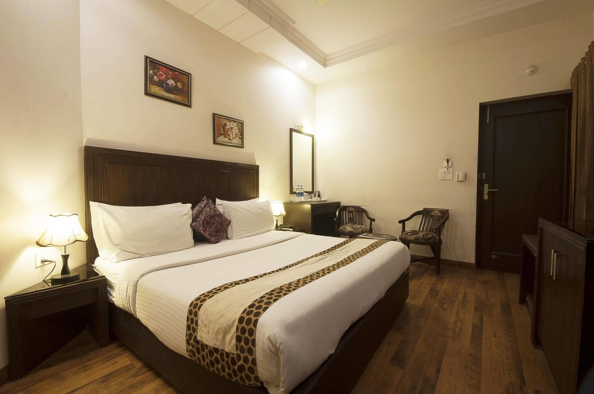 Hotel Prems Paradise Amritsar Ngoại thất bức ảnh