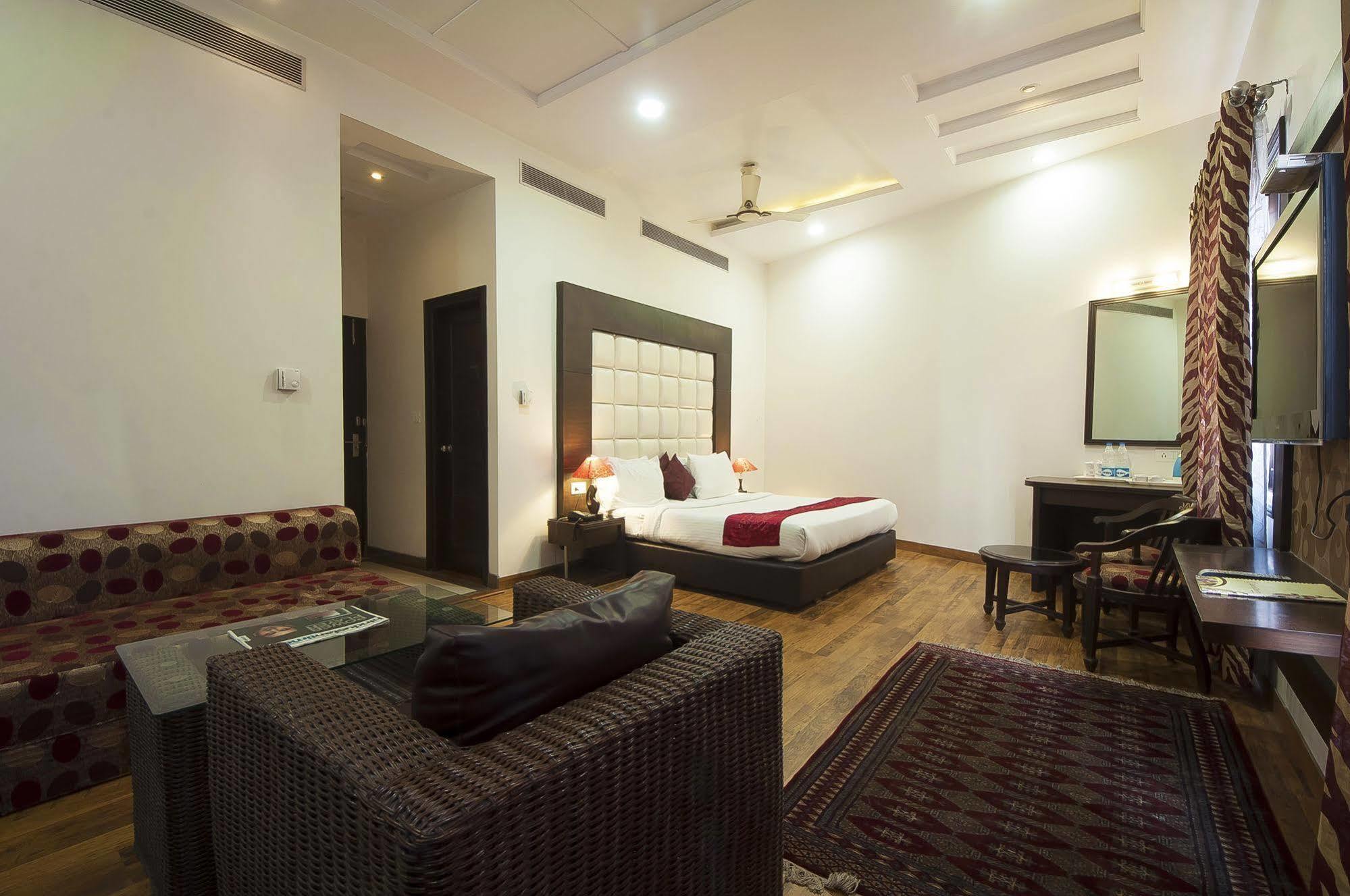Hotel Prems Paradise Amritsar Ngoại thất bức ảnh