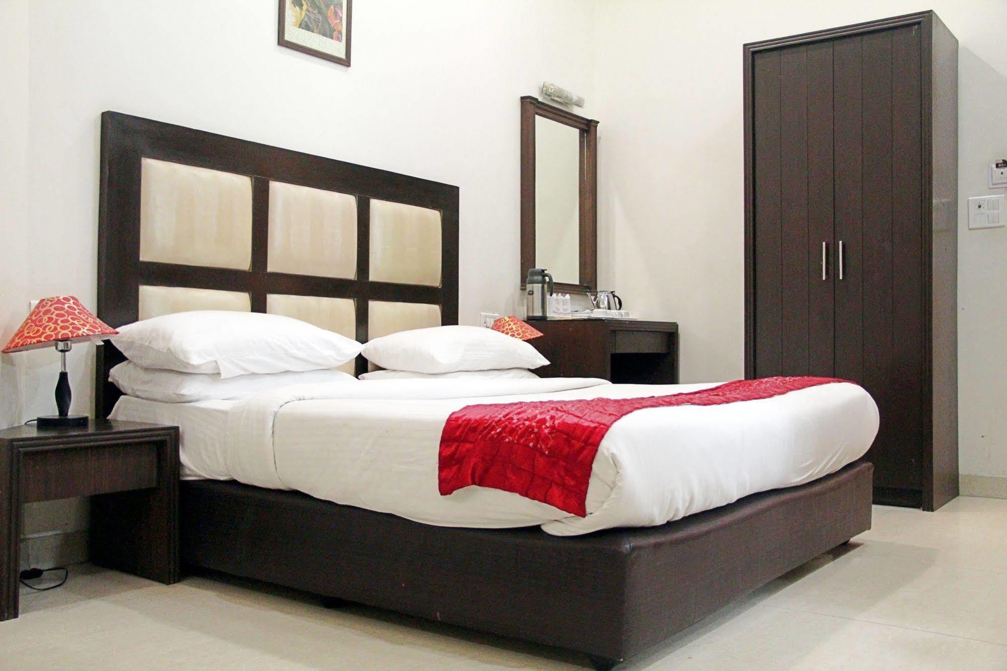 Hotel Prems Paradise Amritsar Ngoại thất bức ảnh