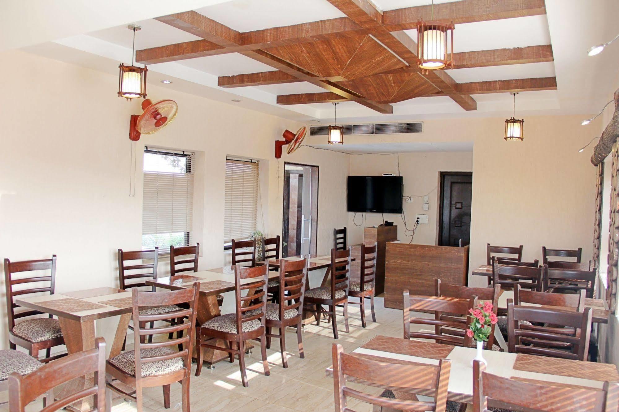 Hotel Prems Paradise Amritsar Ngoại thất bức ảnh