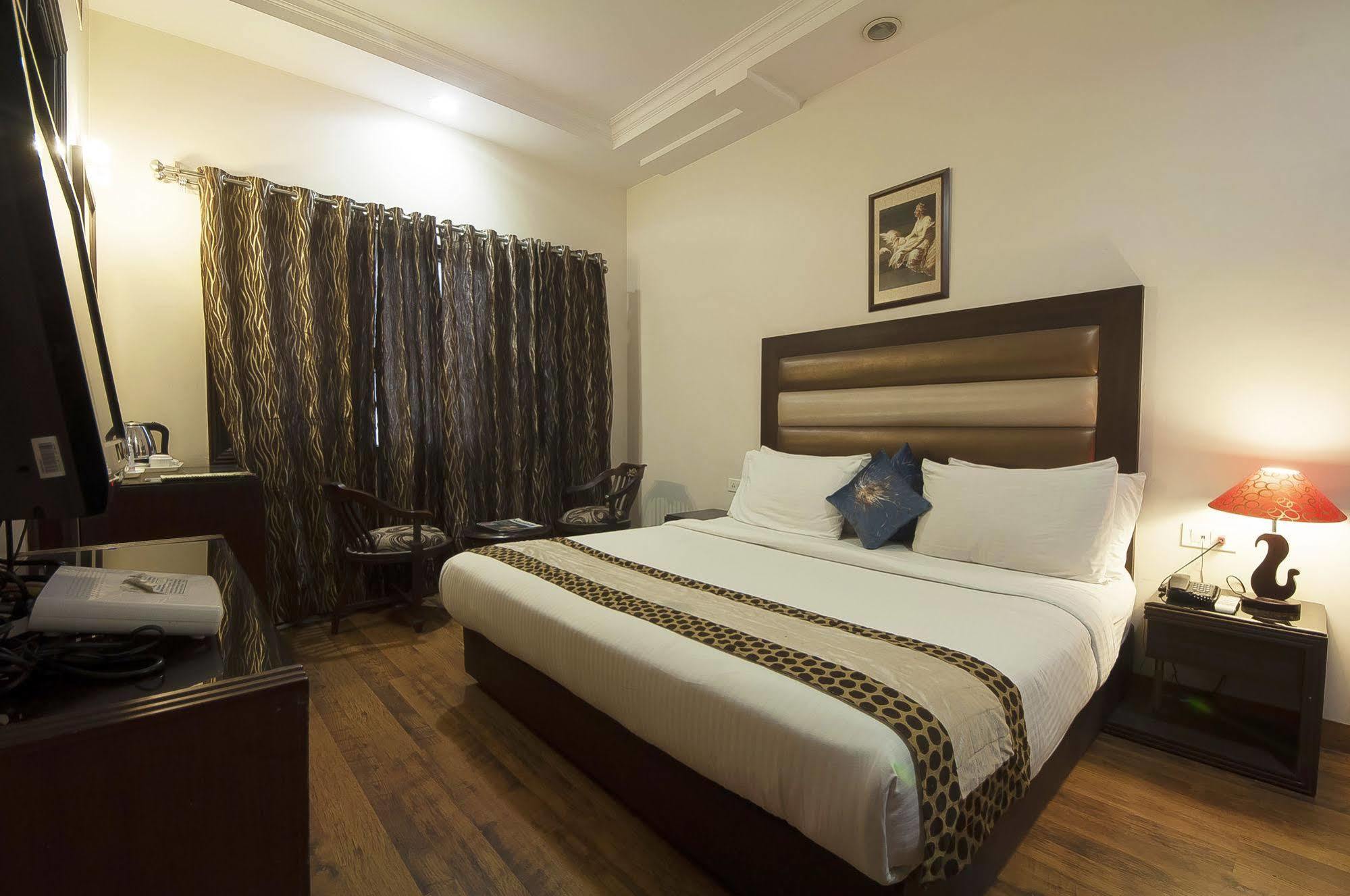 Hotel Prems Paradise Amritsar Ngoại thất bức ảnh