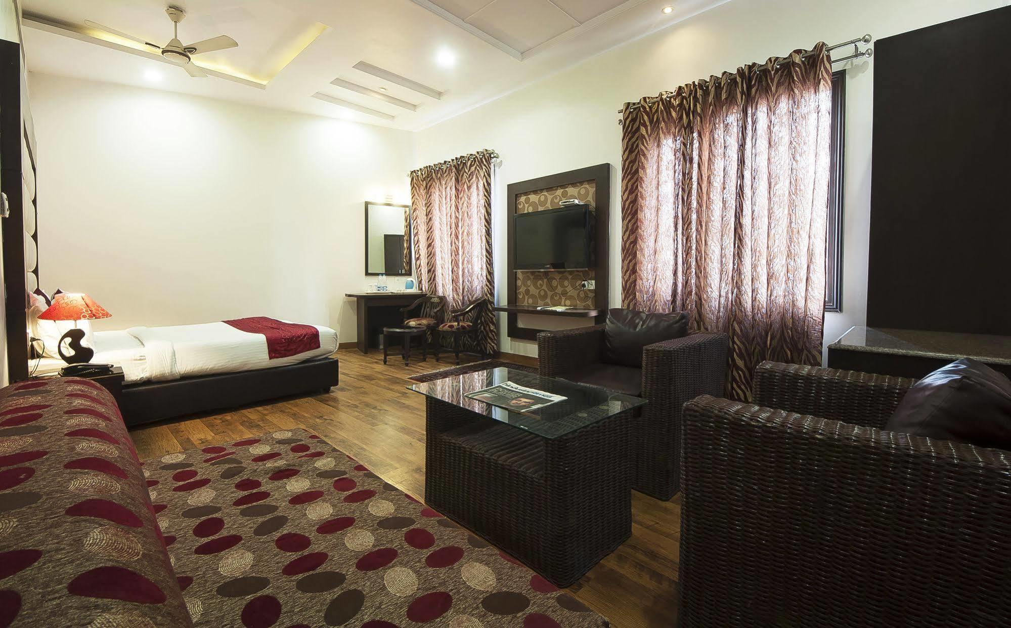 Hotel Prems Paradise Amritsar Ngoại thất bức ảnh